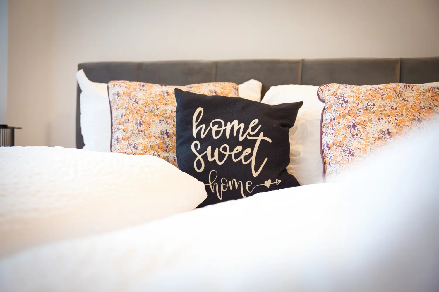 to be apartments - Bett